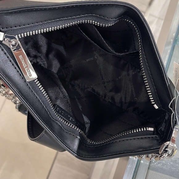 MICHAEL KORS CARMEN SMALL POUCHETTE SHOULDER CHAIN BAG BLACK/SILVER TONED - Picture 6 of 16